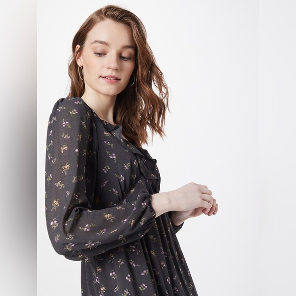 NWT American Eagle Gray Floral Ruffle Dress Long Sleeve Size Small - Picture 3 of 7